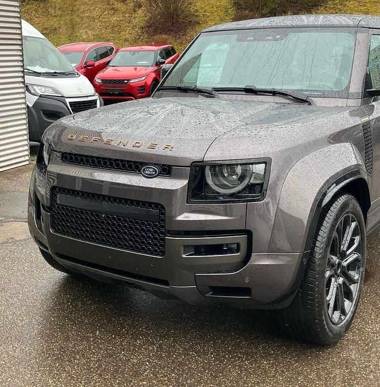 Petra copper Neu 2025 Land Rover Defender SUV | 175.900 € (Etwas zu teuer) - Bild 1/4
