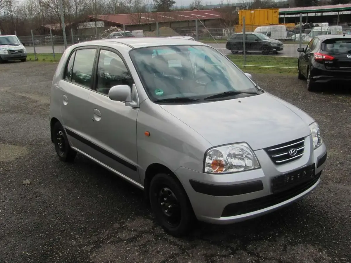 Gebraucht Hyundai Atos Comfort 58 PS (42 kW) 2005 Silber Kleinwagen
