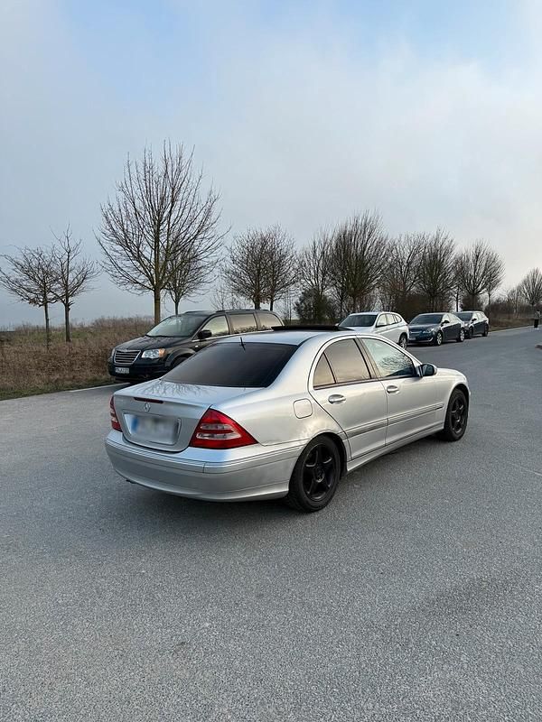 Gebraucht Mercedes C200 163 PS (119 kW) 2004 Grau Limousine