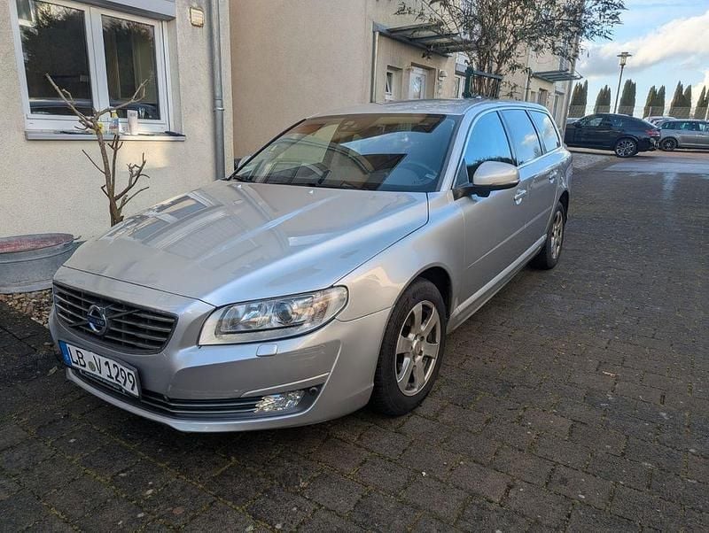 Gebraucht Volvo V70 Momentum 181 PS (133 kW) 2014 Silber Kombi