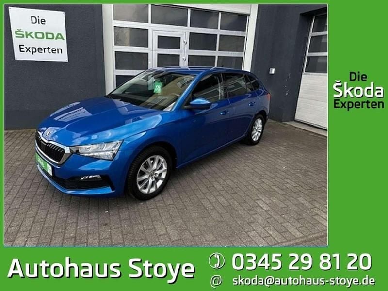 Raceblau metallic Gebraucht 2020 Skoda Scala Ambition Kleinwagen | 18.099 € (Fairer Preis) - Bild 1/4