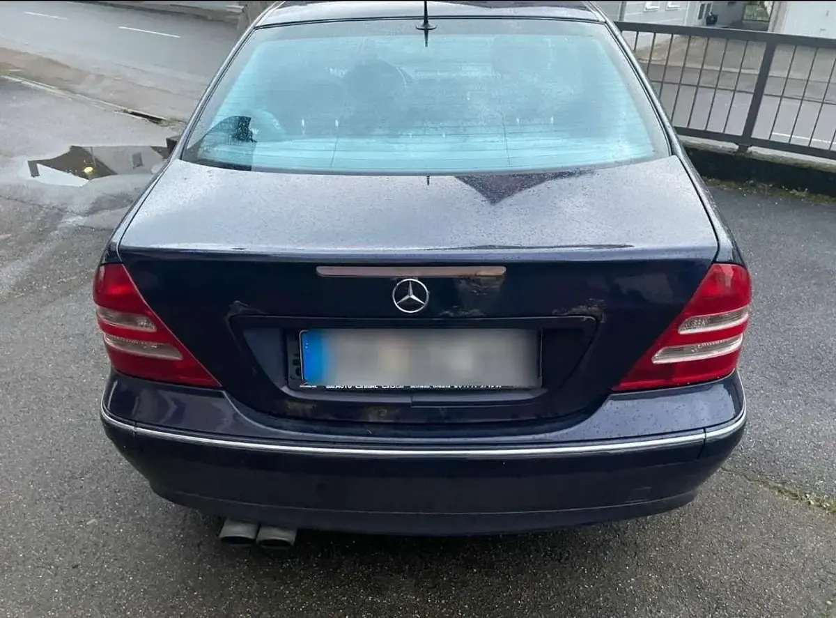 Gebraucht Mercedes C320 218 PS (160 kW) 2001 Violett Kombi