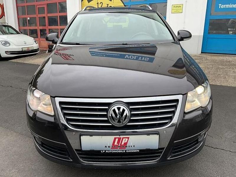 Gebraucht VW Passat Highline 176 PS (129 kW) 2011 Moccaanthrazit Kombi
