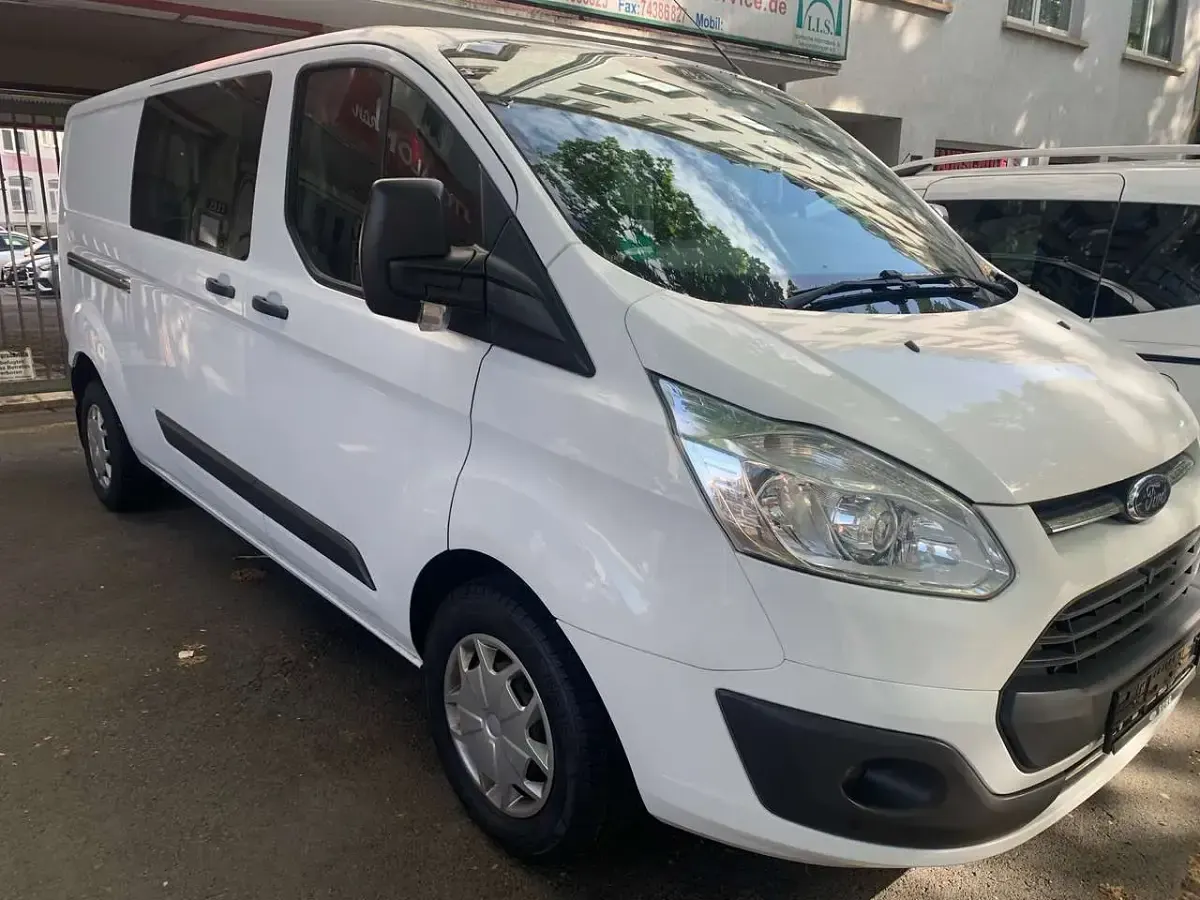 Gebraucht Ford Tourneo Trend 131 PS (96 kW) 2017 Frostweiß Kombi