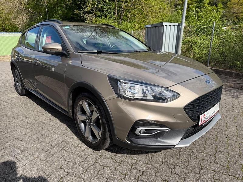 Usata Ford Focus Active 125 CV (91 kW) 2019 Argento Berlina