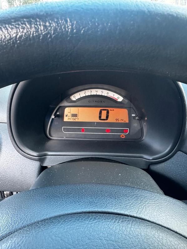 Gebraucht Citroën C2 Comfort 73 PS (53 kW) 2009 Schwarz Kleinwagen