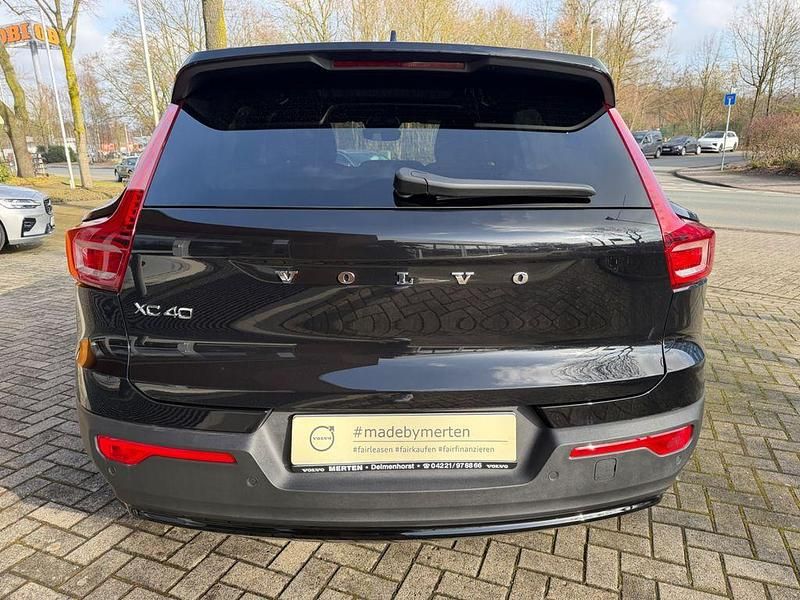 Gebraucht Volvo XC40 Plus 163 PS (119 kW) 2025 Schwarz SUV