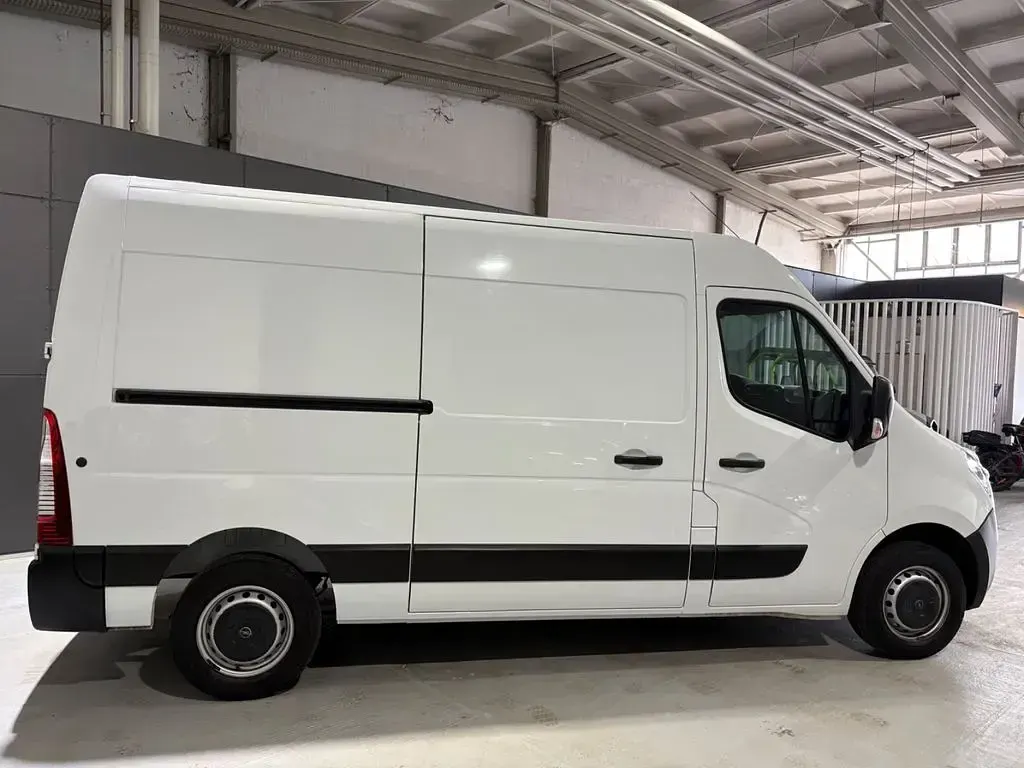 Gebraucht Opel Movano 110 PS (80 kW) 2017 Weiß Van / Kleinbus