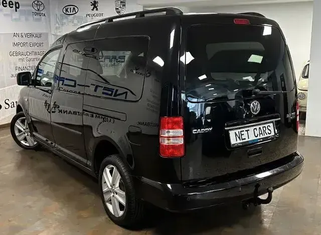 Second-hand VW Caddy Maxi Highline 140 CP (102 kW) 2012 Negru Monovolum