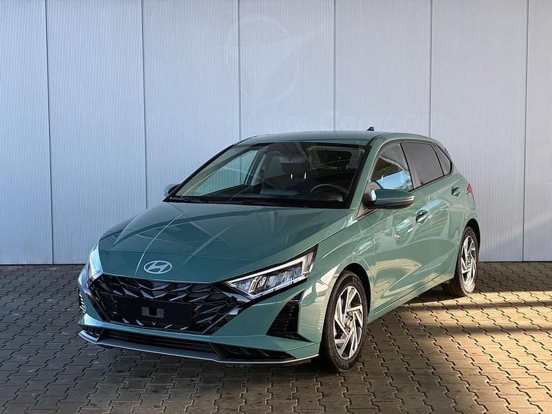 Gebraucht Hyundai i20 Comfort 101 PS (74 kW) 2025 Mangrove green Kleinwagen