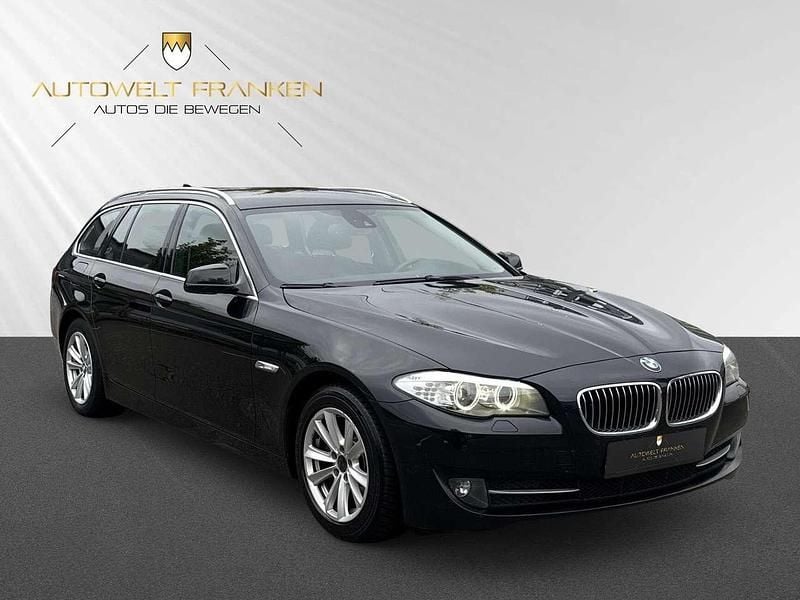 Schwarz Gebraucht 2012 BMW 520 Kombi | 8.980 € (Superpreis) - Bild 1/4