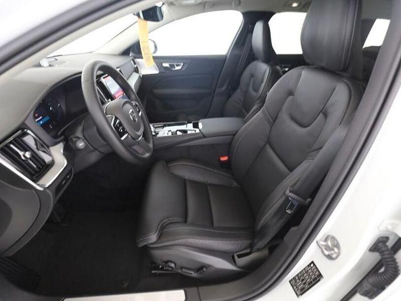 Gebraucht Volvo V60 Ultra 310 PS (228 kW) 2025 Crystal white (metallic) Kombi