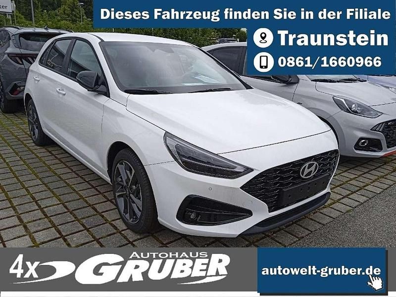 Atlas white Neu 2025 Hyundai i30 Advantage Limousine | 24.399 € (Etwas zu teuer) - Bild 1/4