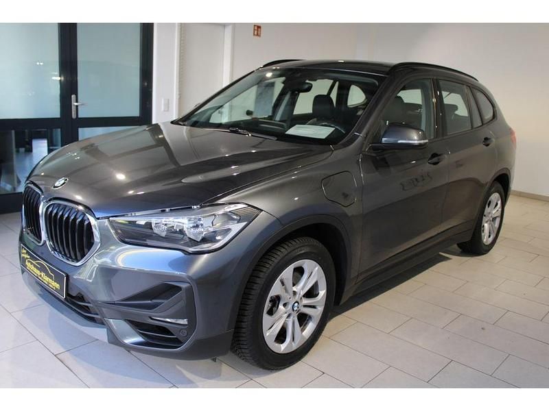 Grau Gebraucht 2021 BMW X1 Advantage SUV | 22.750 € (Fairer Preis) - Bild 1/4