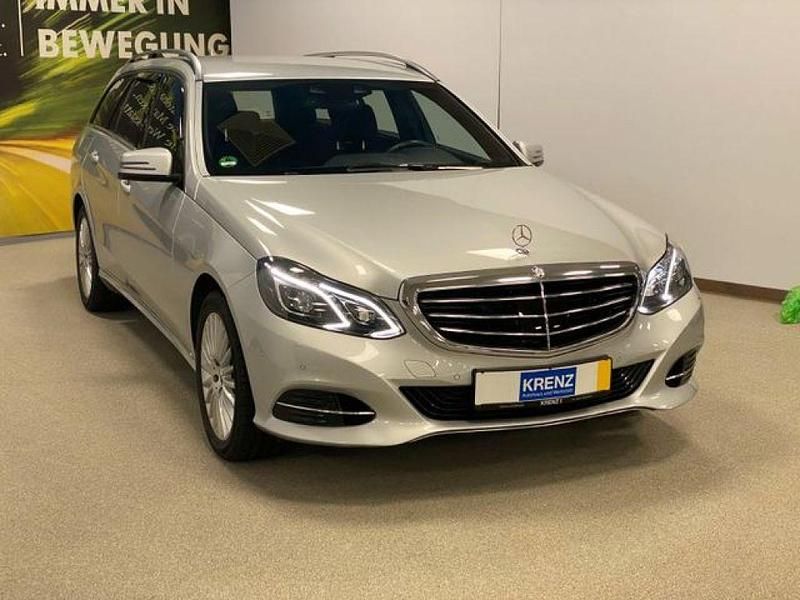 Gebraucht Mercedes E200 Elegance 184 PS (135 kW) 2016 Silber Kombi