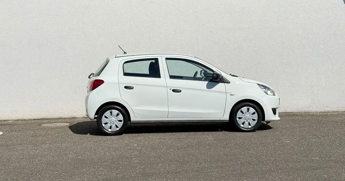 Gebraucht Mitsubishi Space Star Top 71 PS (52 kW) 2015 Weiß Kleinwagen