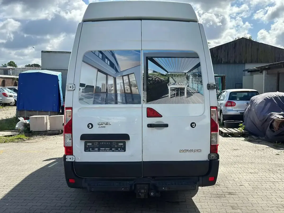 Gebraucht Opel Movano 145 PS (106 kW) 2011 Weiß Van / Kleinbus