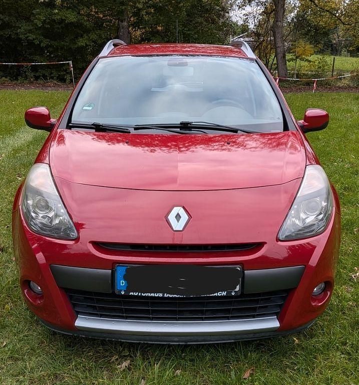 Rot Gebraucht 2009 Renault Clio II Dynamique Limousine | 1.350 € (Superpreis) - Bild 1/4