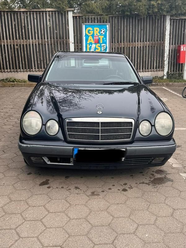 Gebraucht Mercedes E200 136 PS (100 kW) 1999 Limousine