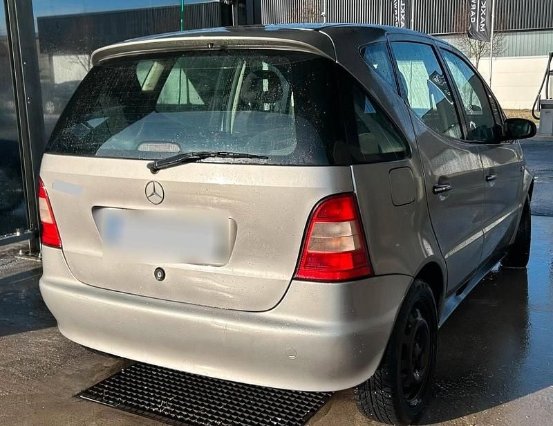 Gebraucht Mercedes A160 Elegance 102 PS (75 kW) 2000 Silber Kleinwagen