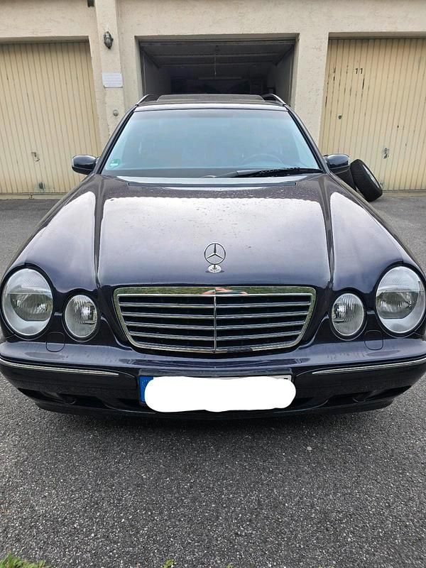 Gebraucht Mercedes E240 170 PS (125 kW) 2000 Violet Kombi
