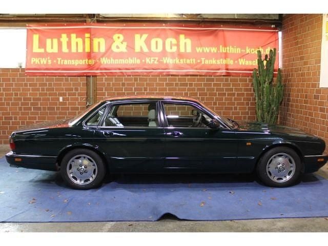 Gebraucht Jaguar XJ 211 PS (155 kW) 1996 Grün Limousine