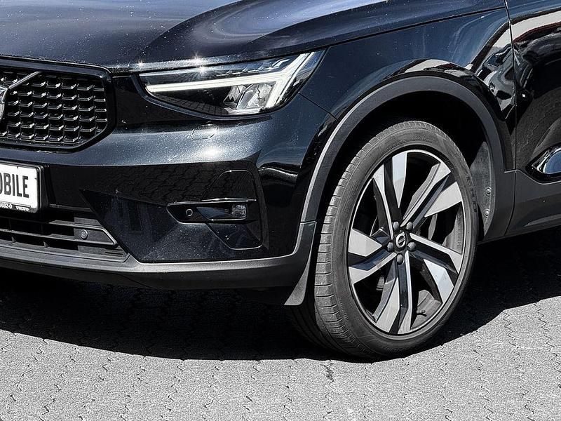 Gebraucht Volvo XC40 Ultimate 197 PS (144 kW) 2022 Onyx black (metallic) SUV