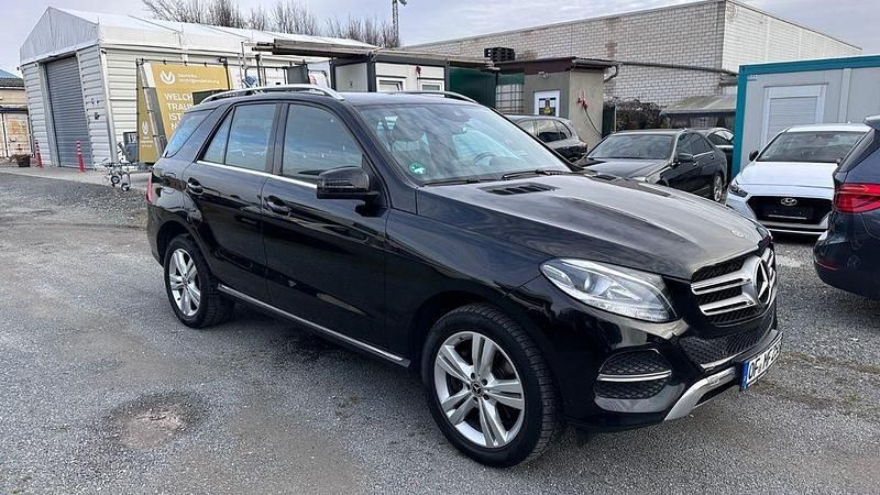 Gebraucht Mercedes GLE400 333 PS (244 kW) 2017 Schwarz SUV