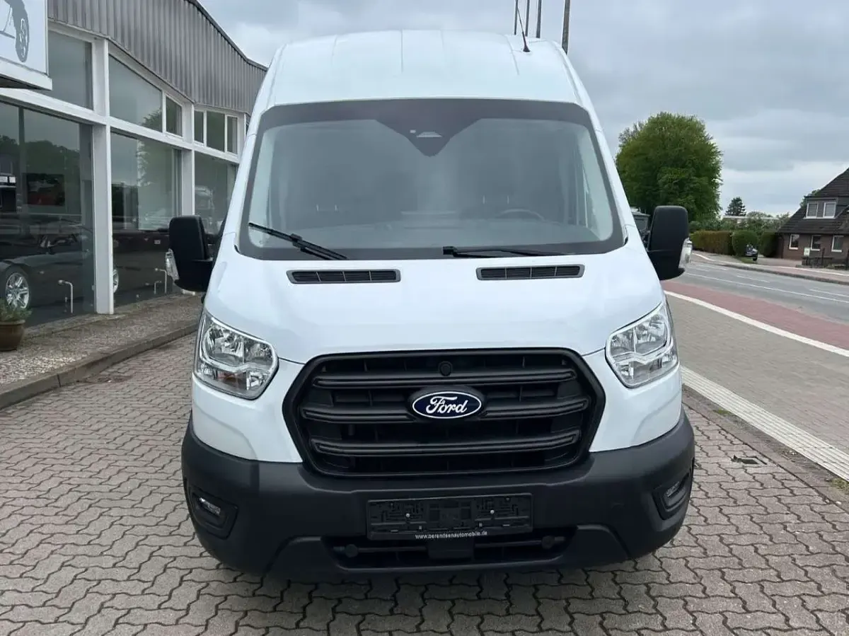 Używany Ford Transit Trend 131 KM (96 kW) 2025 Biały Minivan