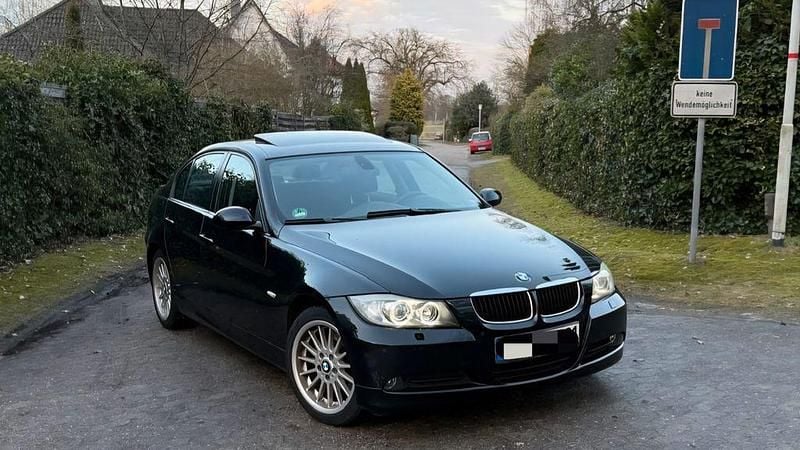 Gebraucht BMW 320 177 PS (130 kW) 2008 Schwarz Limousine