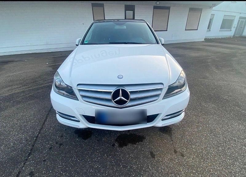 Gebraucht Mercedes C180 156 PS (114 kW) 2012 Limousine