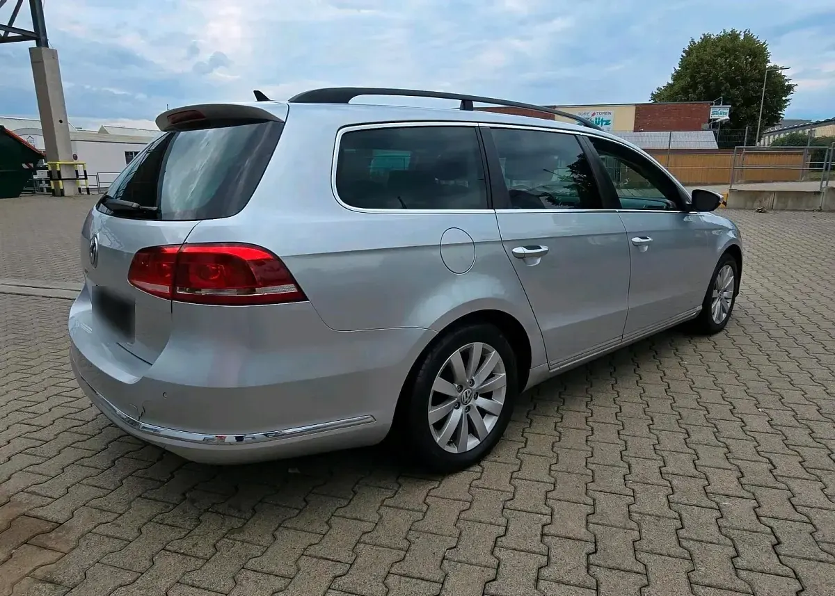 Gebraucht VW Passat 140 PS (102 kW) 2014 Silber Kombi