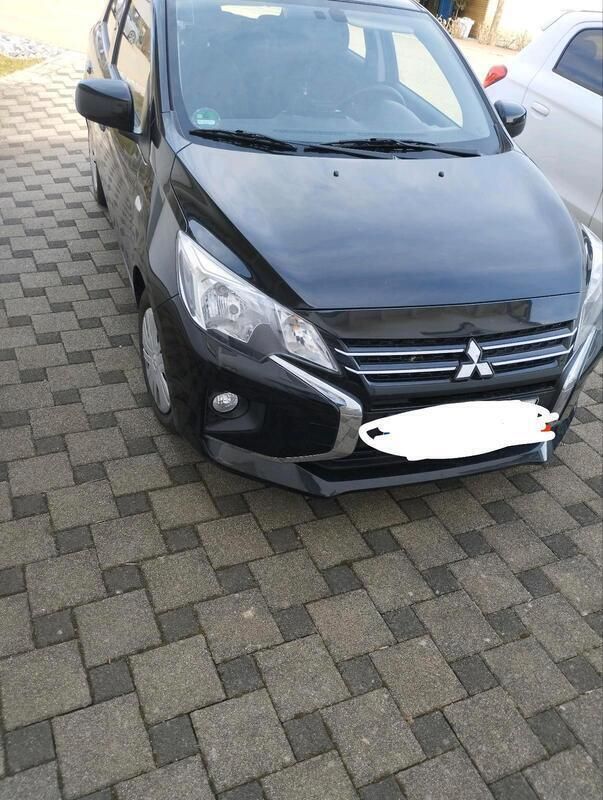 Schwarz Gebraucht 2024 Mitsubishi Space Star Limousine | 14.000 € (Etwas zu teuer) - Bild 1/2