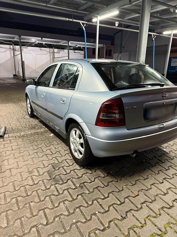 Gebraucht Opel Astra 84 PS (61 kW) 2002 Grau Limousine
