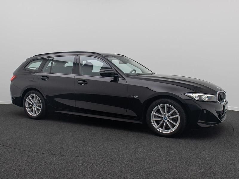 Gebraucht BMW 320e Sport Line 204 PS (150 kW) 2022 Schwarz ii668 Kombi