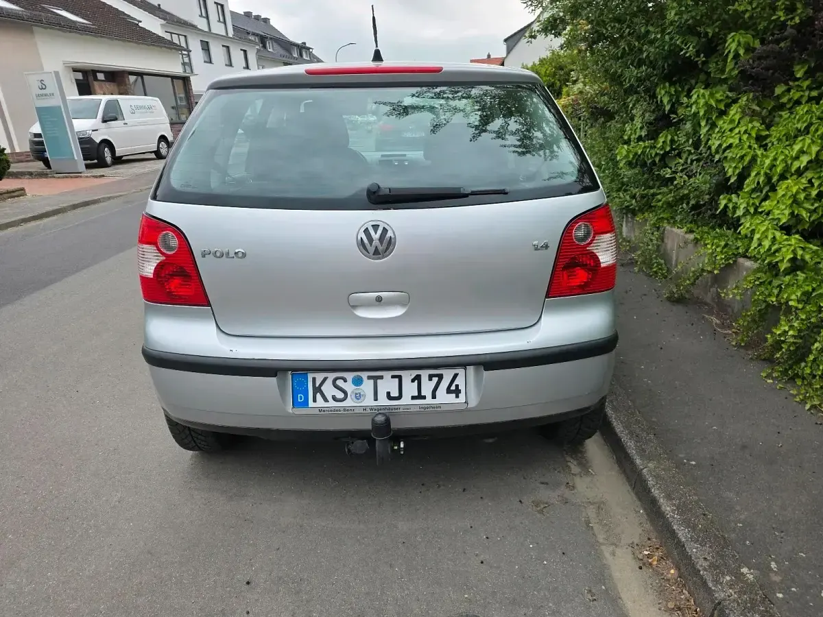 Gebraucht VW Polo 75 PS (55 kW) 2004 Silber Kleinwagen