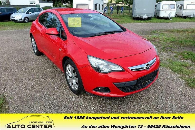 Rot Gebraucht 2012 Opel Astra GTC Limousine | 5.990 € (Fairer Preis) - Bild 1/4