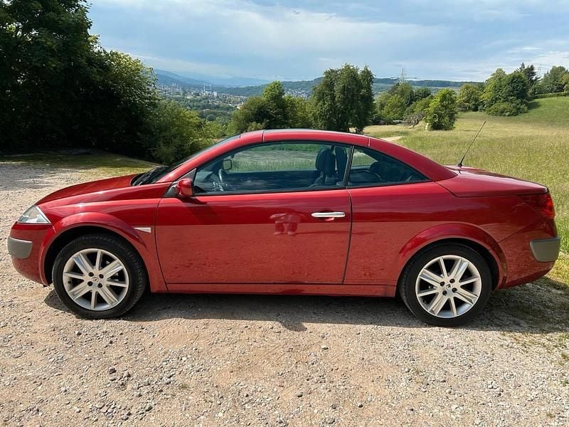 Gebraucht Renault Mégane Cabriolet 135 PS (99 kW) 2005 Rot Cabrio