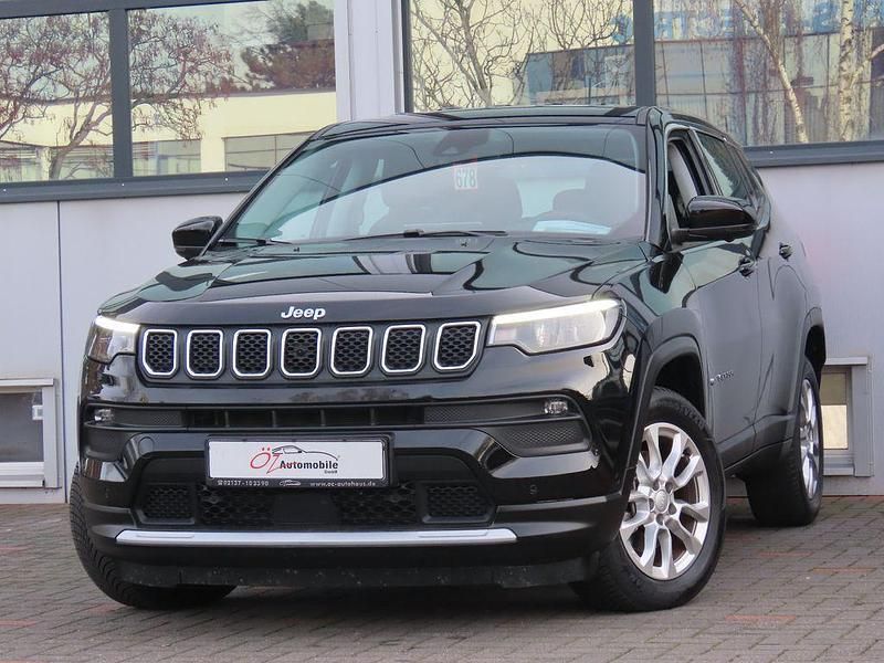 Gebraucht Jeep Compass 131 PS (96 kW) 2024 Schwarz SUV
