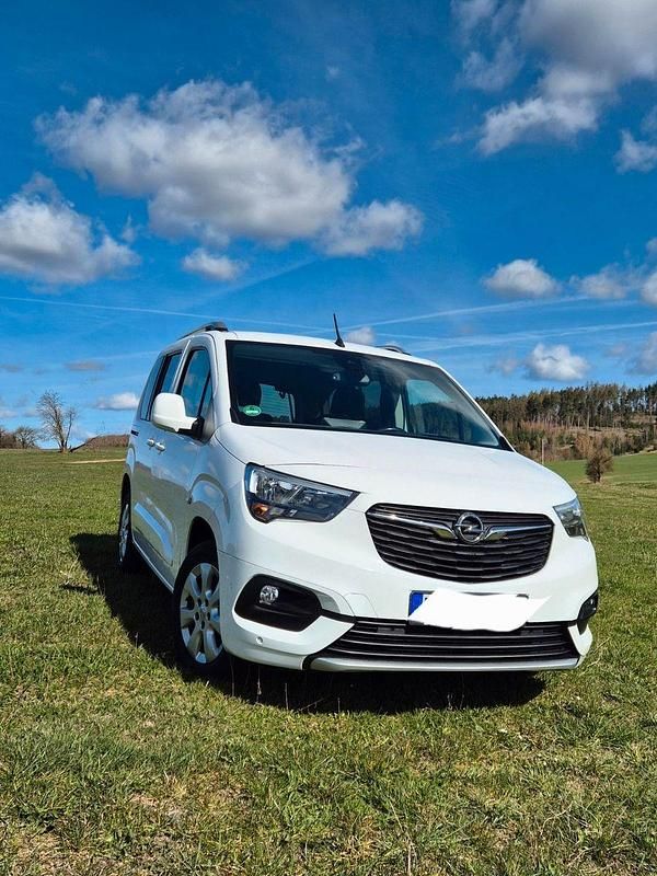 Gebraucht Opel Combo Life Innovation 131 PS (96 kW) 2020 Weiß Van / Kleinbus