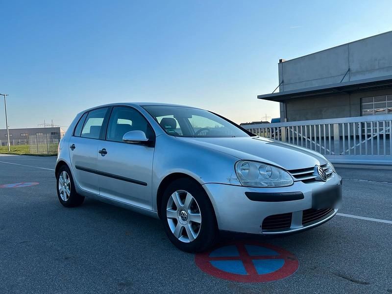 Gebraucht VW Golf V 75 PS (55 kW) 2004 Silber Kleinwagen
