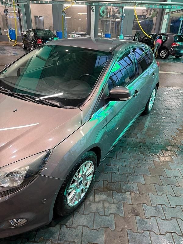 Gebraucht Ford Focus Titanium 150 PS (110 kW) 2011 Andere farben Limousine