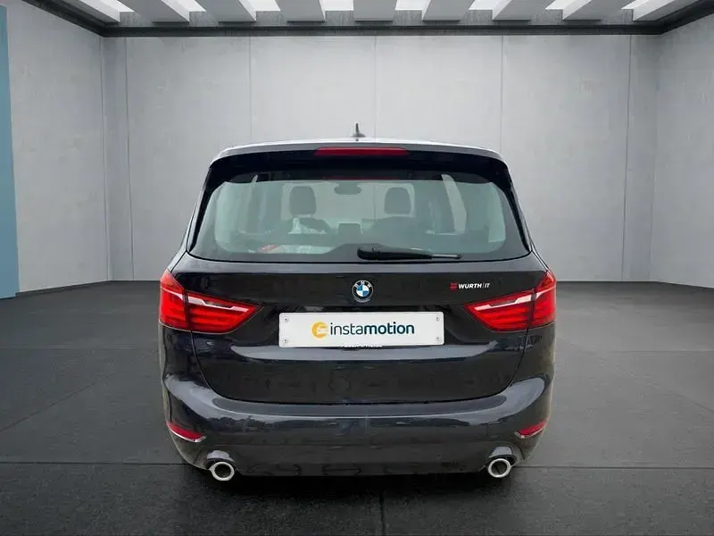 Gebraucht BMW 220 Gran Tourer 190 PS (139 kW) 2022 Schwarz Van / Kleinbus