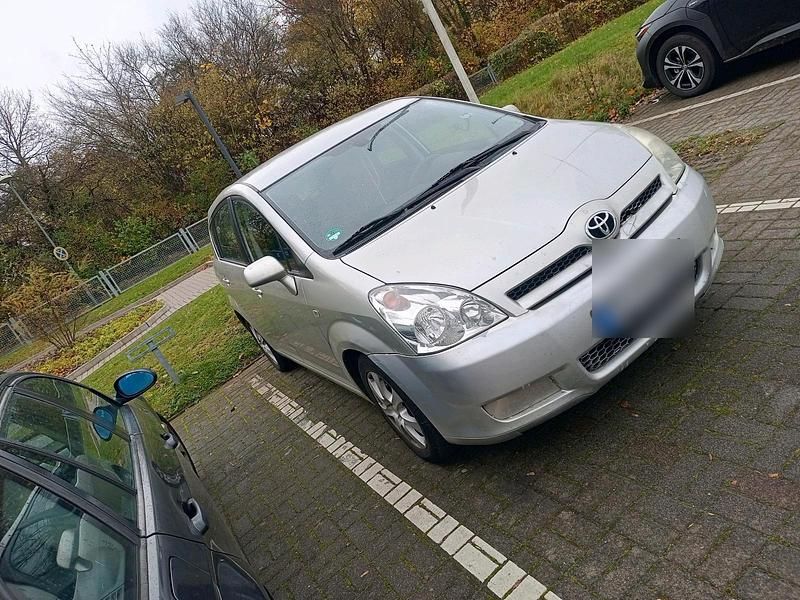Gebraucht 2005 Toyota Corolla Verso Van / Kleinbus | 3.300 € (Guter Preis) - Bild 1/4