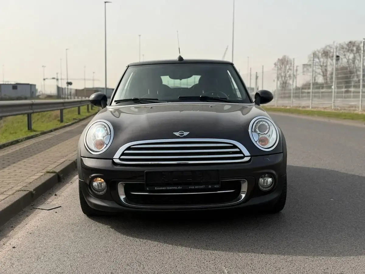 Käytetty Mini Cooper D Cabriolet 111 HP (81 kW) 2012 Ruskea Avoauto