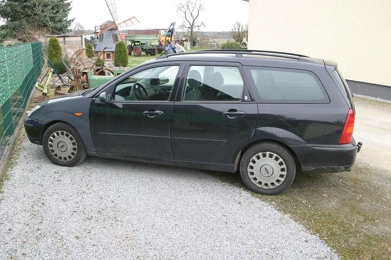 Gebraucht Ford Focus 96 PS (70 kW) 2003 Kombi