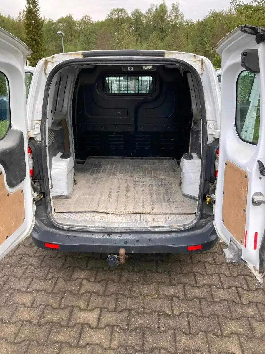 Gebraucht Ford Courier 102 PS (75 kW) 2014 Weiß Van / Kleinbus