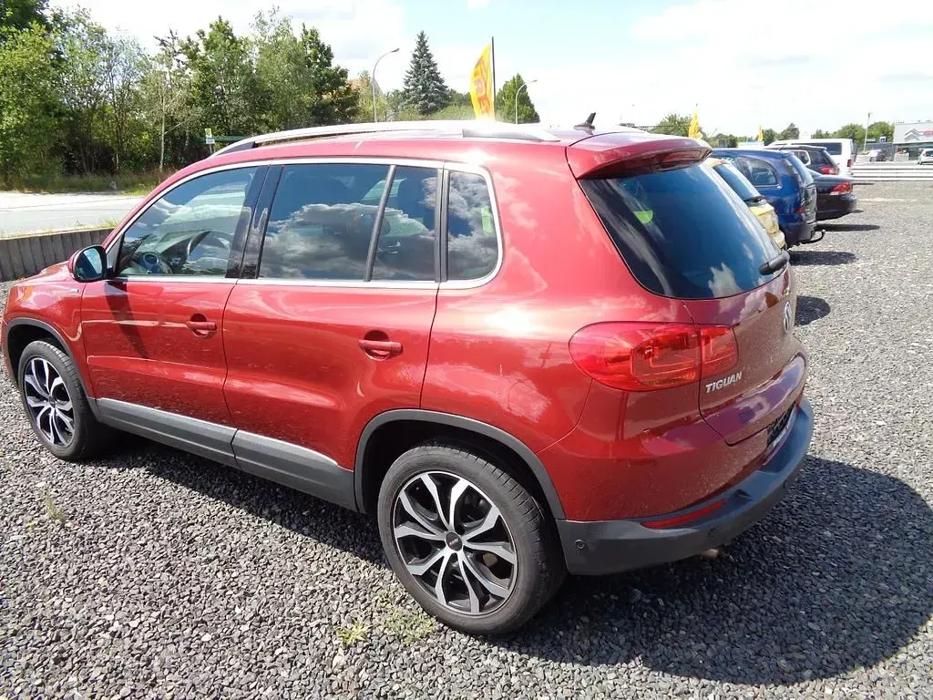 Gebraucht VW Tiguan Sport 160 PS (117 kW) 2013 Rot SUV