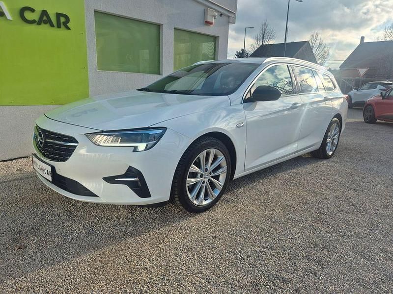 Weiß Gebraucht 2021 Opel Insignia Business Elegance Limousine | 11.200 € (Guter Preis) - Bild 1/4