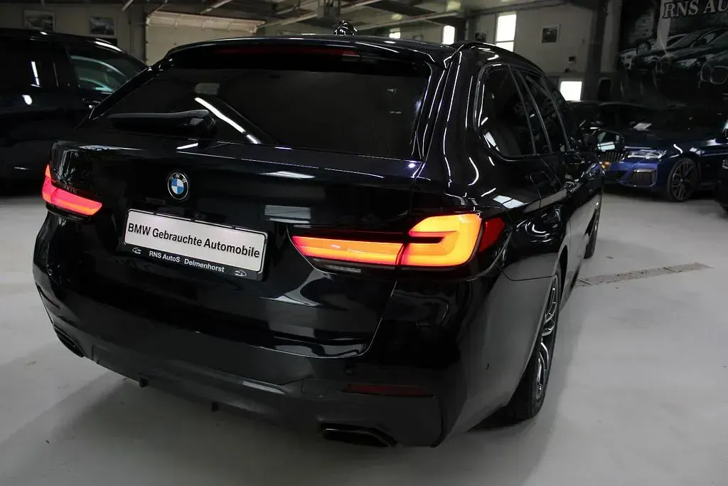 Gebraucht BMW 540 Sport Line 340 PS (250 kW) 2022 Schwarz Limousine
